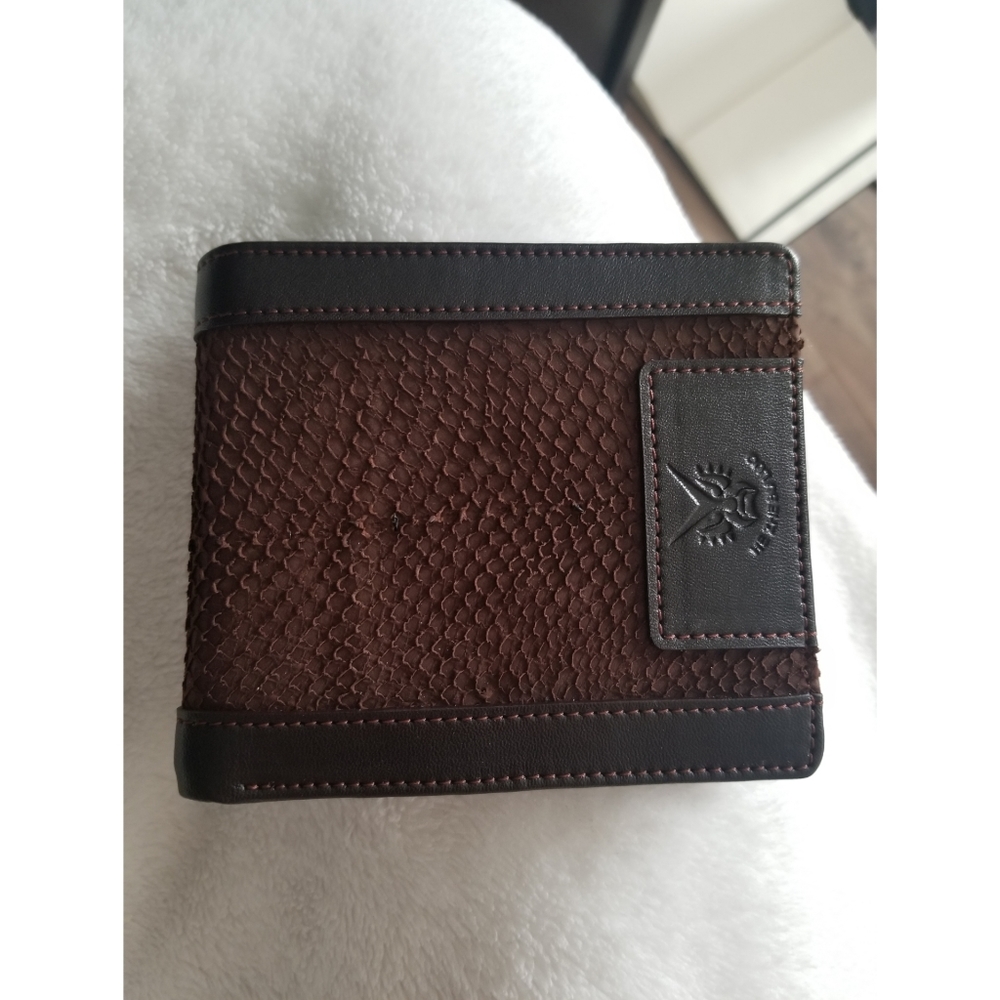 NWOT - VINTAGE MENS LEATHER WALLET - BRAND NEW